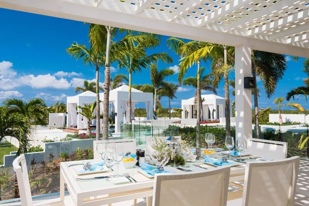 Triton Luxury Villa Провиденсиалес Экстерьер фото