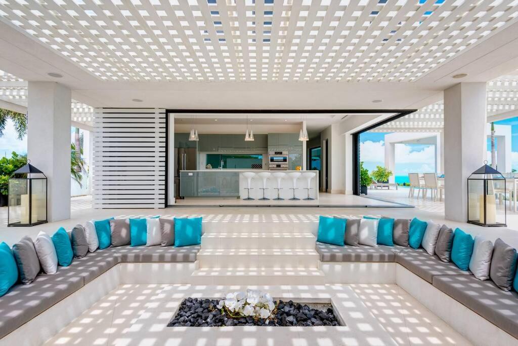 Triton Luxury Villa Провиденсиалес Экстерьер фото