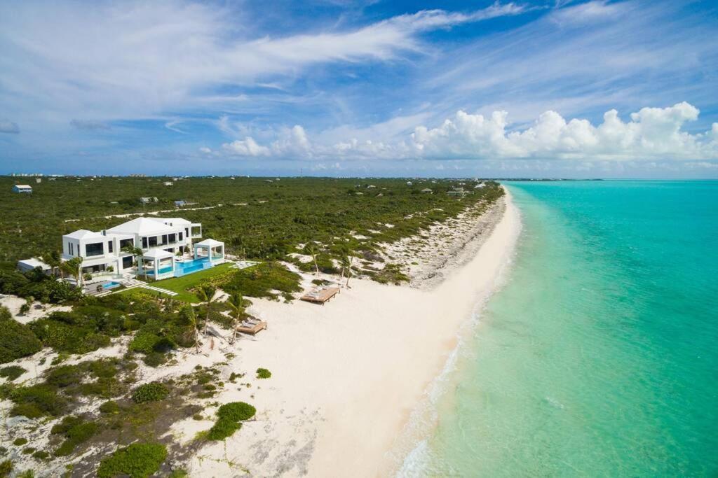 Triton Luxury Villa Провиденсиалес Экстерьер фото