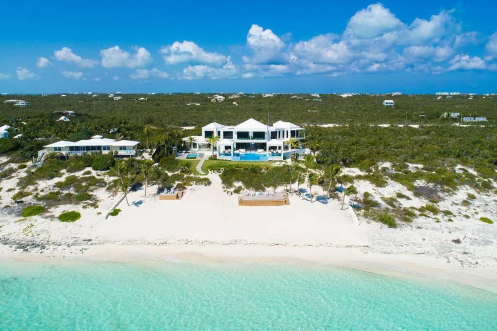 Triton Luxury Villa Провиденсиалес Экстерьер фото