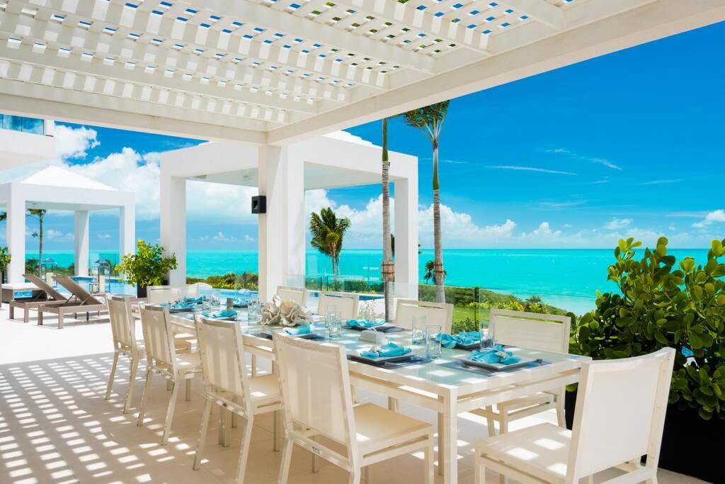 Triton Luxury Villa Провиденсиалес Экстерьер фото